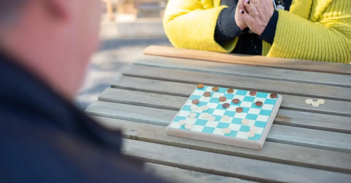 Comment Appliquer les Règles Minimalistes au Jeu de Dames